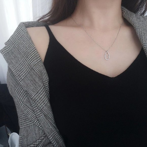 NEW Silver Simple Irregular Necklace - Picture 4 of 8